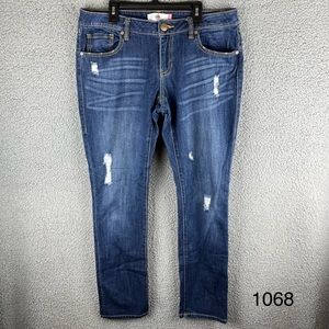 CAbi‎ Women’s Slim Boyfriend Distressed Size 6 Medium Wash High-rise Blue Jeans